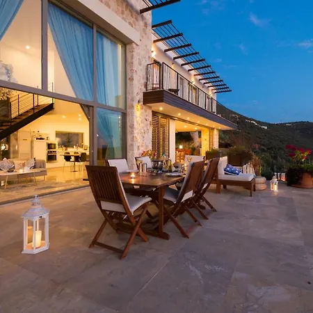 Sleeps 10 Pool Air Con Wifi