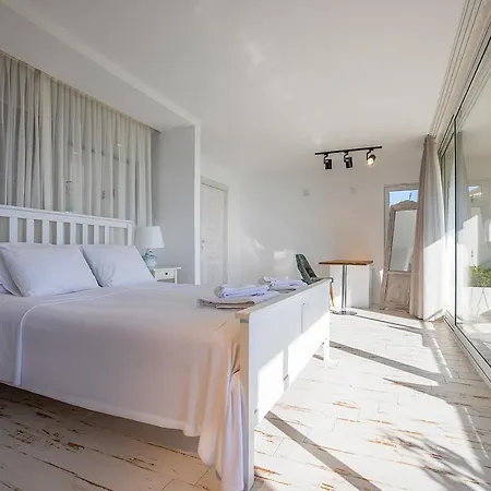Sleeps 10 Pool Air Con Wifi